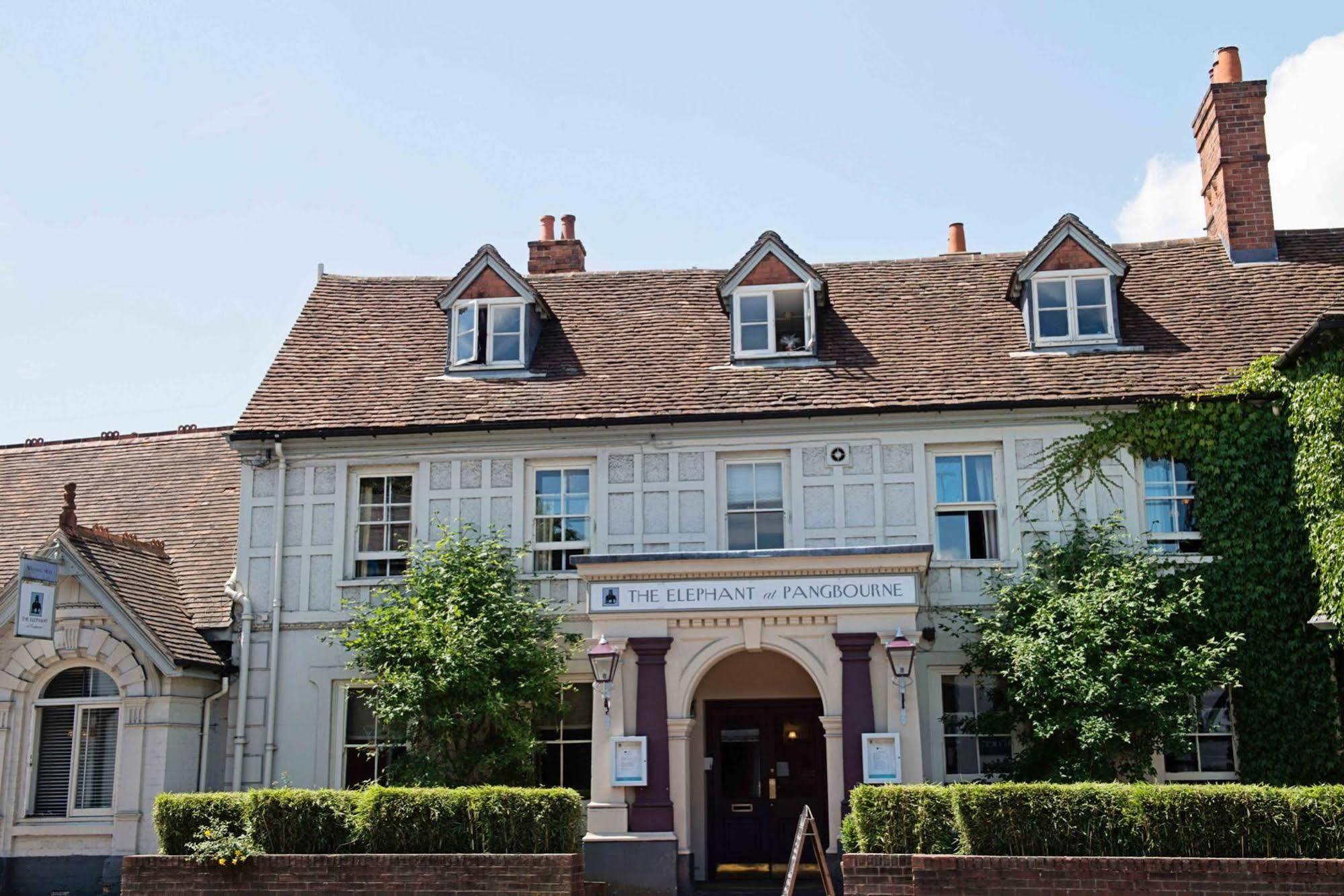 Elephant Hotel Pangbourne Dış mekan fotoğraf