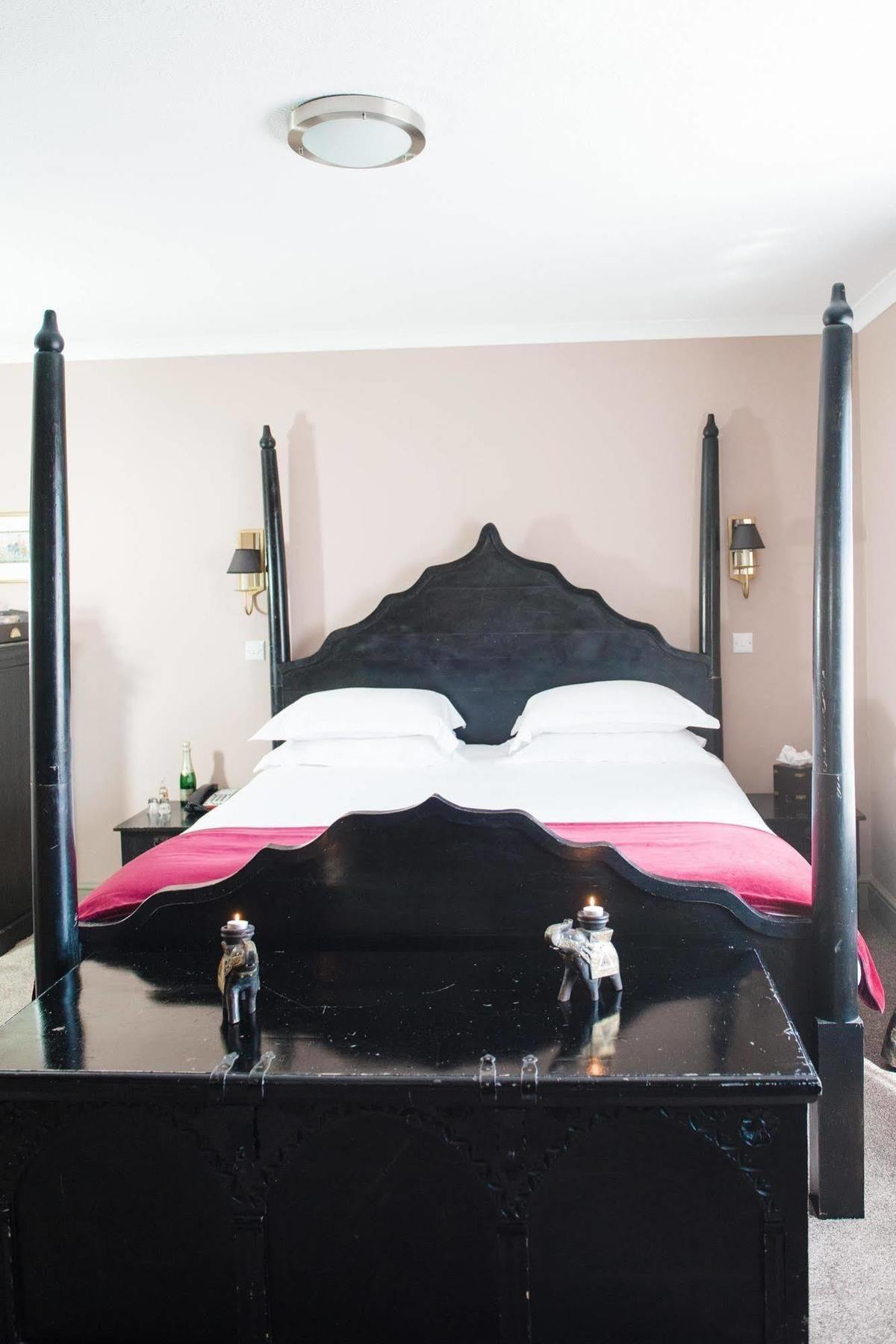 Elephant Hotel Pangbourne Dış mekan fotoğraf